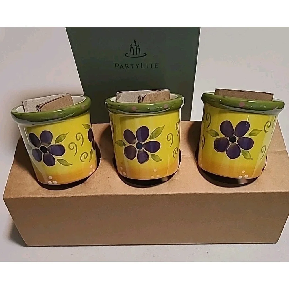Partylite Flower Pot Trio Candle African Violets NIB P9270 Purple Flowers - Picture 1 of 7